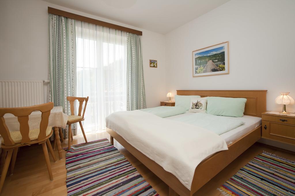Gaestehaus Berger - Priglhof Treffen am Ossiacher See Pokój zdjęcie